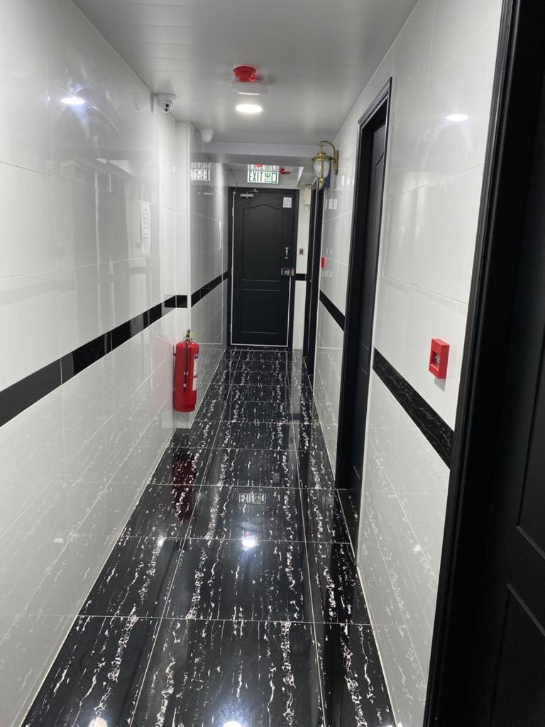 Day And Night Hostel Block D 10Th Floor Hong Kong Dış mekan fotoğraf